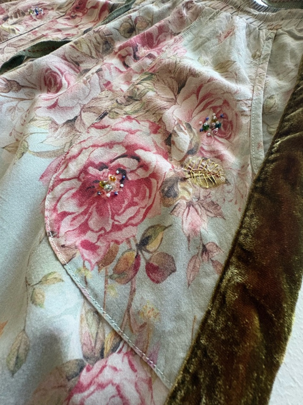 Medium Aratta Silent Journey Floral Embellished Velvet Stripe Pants - Picture 4 of 5